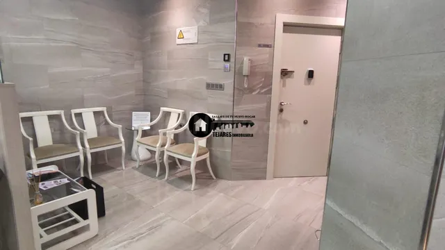 INMOBILIARIA TEJARES VENDE OFICINA REFORMADA EN PLENO CENTRO