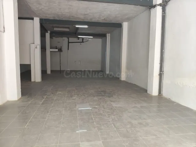 Amplio local comercial en alquiler en Catarroja – Zona carre