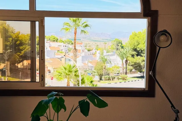 Apartamento llave en mano con amplio solárium privado y reformas recientes en San Miguel de Salinas — 10