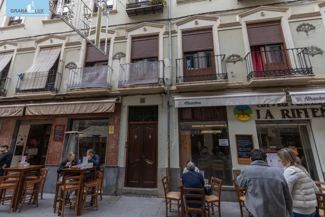 ¡Oportunidad única en el corazón de Granada! — 44
