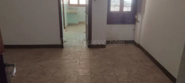 CASA COMPUESTA POR LOCAL Y VIVIENDA EN PRIMERA PLANTA - foto 3