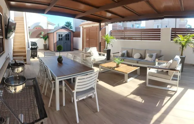 MAGNIFICO CHALET TOTALMENTE REFORMADO, IDEAL PARA PAREJAS, RODEADO DE TODOS LOS SERVICIOS — 21