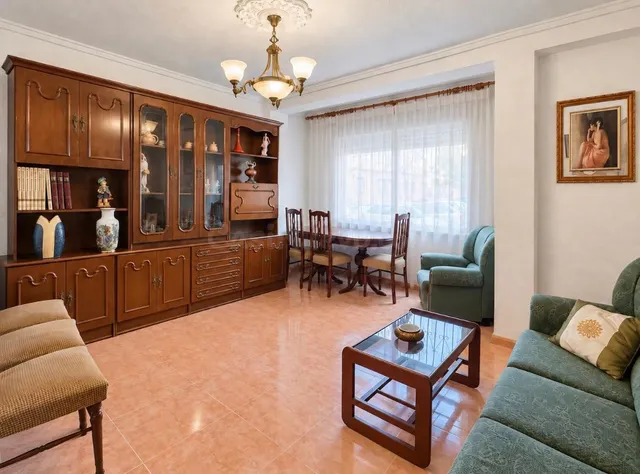PISO EN VENTA, FRENTE CONSUM, ORIHUELA CENTRO — 3