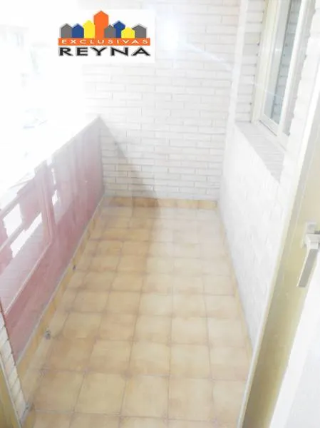 VIVIENDA ENTRESUELO CON CUATRO DORMITORIOS — 20