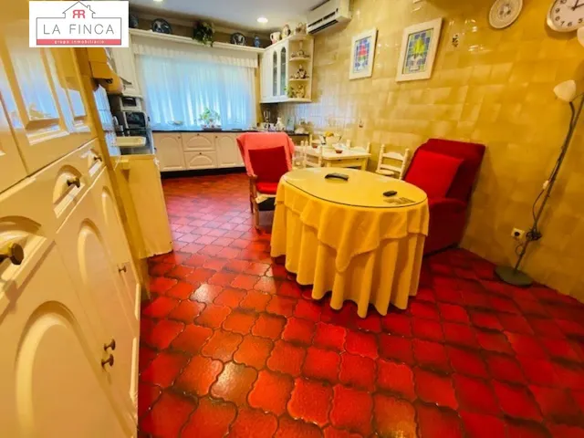 Gran Casa Independiente con piscina y zonas ajardinadas. — 40