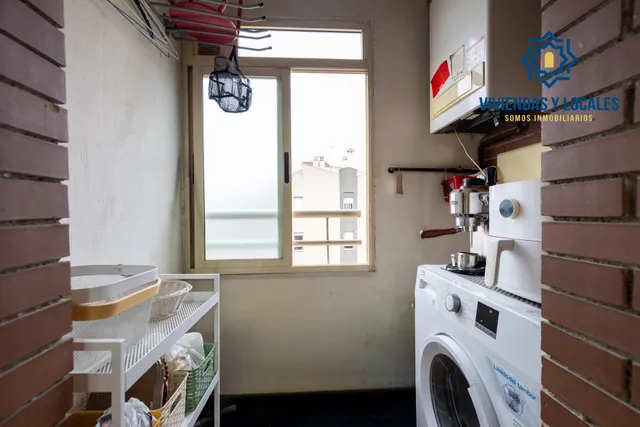 Piso de dos dormitorios en Sanders, en urbanización privada con piscina, pistas de padel, plaza de garaje y trastero — 10