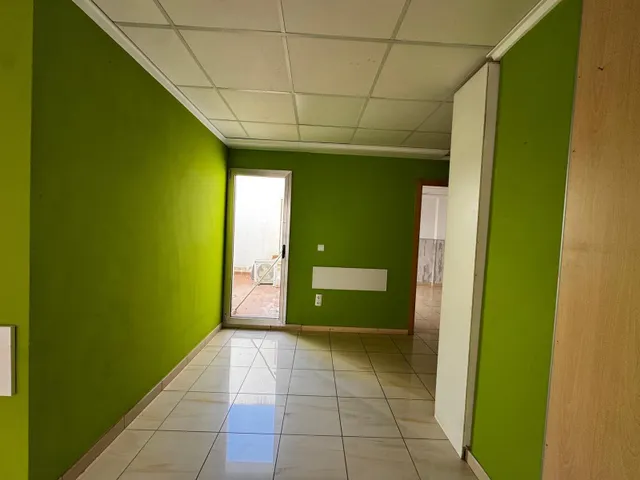 Oficina en el centro de Gandía, exterior y lista para entrar — 7