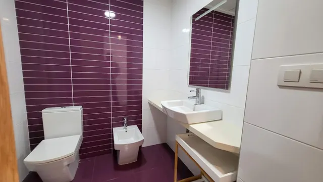 Apartamento 2 Dormitorios y 2 Baños gran terraza con vistas  1ª linea Piscina garajes y trastero — 8