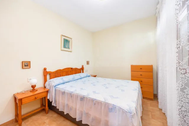 Bungalow de 3 dormitorios con piscina comunitaria en la play - foto 4
