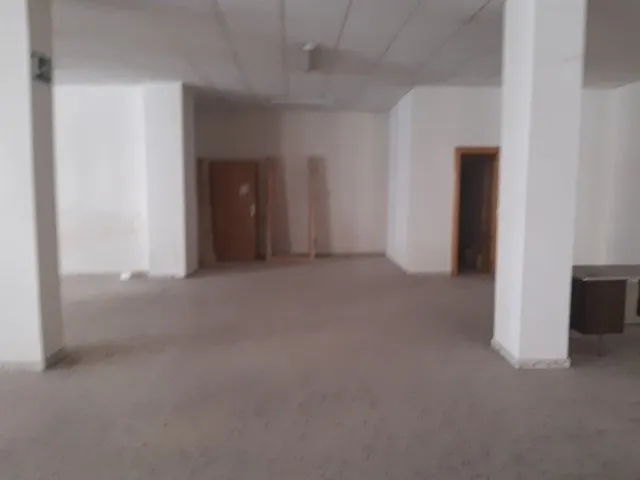Local comercial en esquina — 9