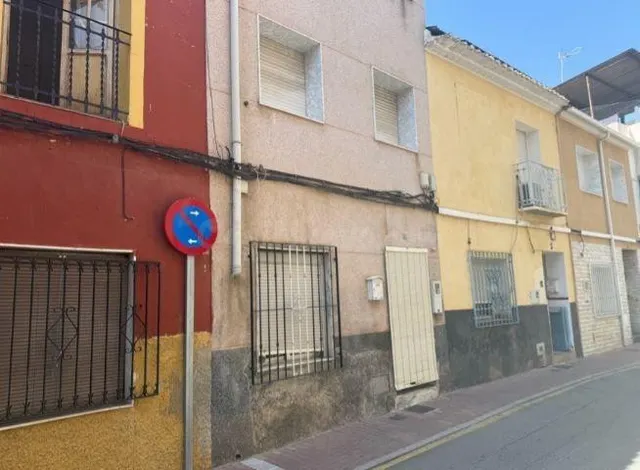 SE VENDE piso OKUPA en C DE LA INMACULADA CONCEPCIÓN 11 de - foto 2
