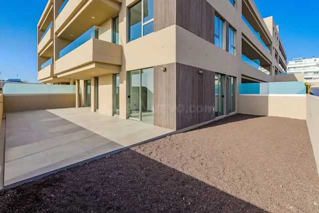 Apartamento Planta Baja - 3 dormitorios con amplia terraza y - foto 3