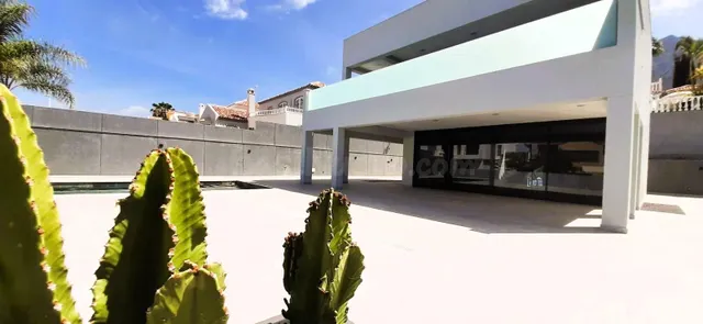 Magnífica Villa Moderna con Piscina Privada en Adeje - foto 3