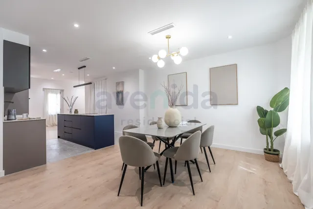 Elegante vivienda reformada de 3 dormitorios en Calle Bailén — 6