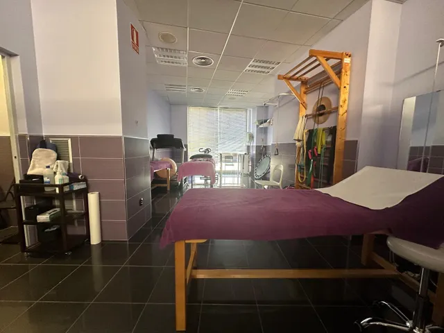Se Traspasa Clínica de Fisioterapia — 21