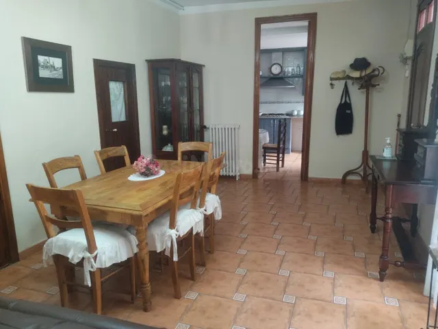 EXCELENTE CHALET REFORMADO UBICADO EN ZONA URBANA EN EL PARA - foto 5