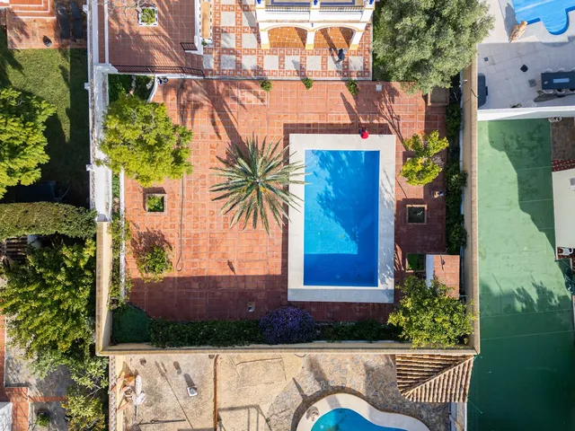 Chalet 5 habitaciones 318m² en venta - Centro — 38