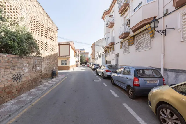 Plaza de aparcamiento de 25 m2 en Armilla (Granada) – acceso por calle málaga — 14