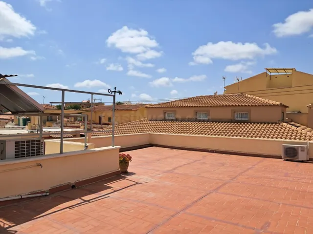 Casa de 2 dormitorios, 2 baños, ampliable, mas parcela urban - foto 3