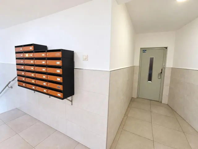 PISO LUMINOSO PARA ENTRAR A VIVIR EN TORRELAVEGA.- — 25