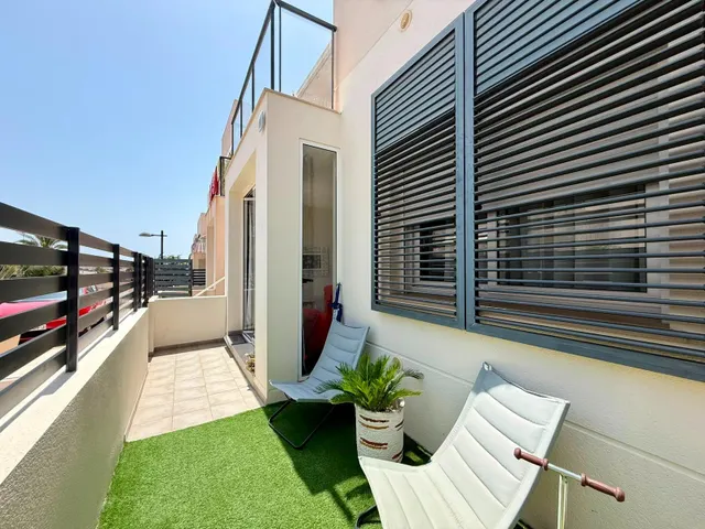 Bungalow en planta baja con 2 terrazas, piscina y parking en Aguas Nuevas — 48