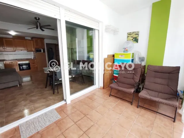 Fantástico apartamento con terraza en la tranquila localidad - foto 5