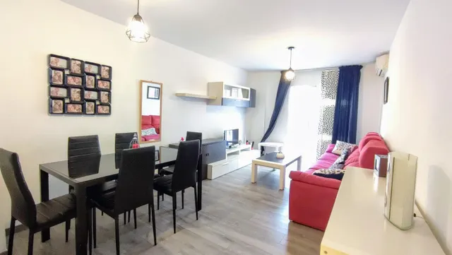 Vivienda tres dormitorios y aparcamiento en alquiler, Málaga - Centro — 19
