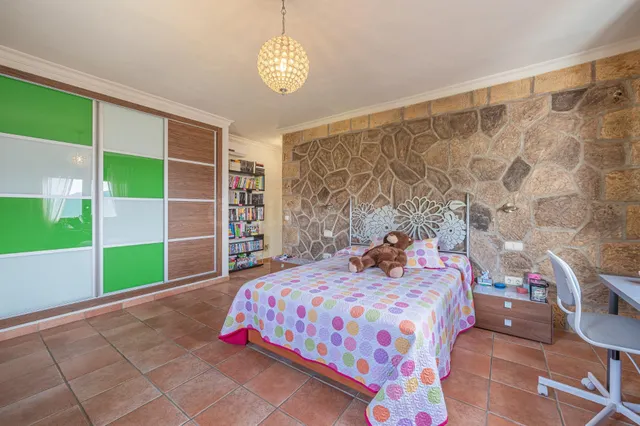 FINCA CON CASA EN VENTA OJEN — 25