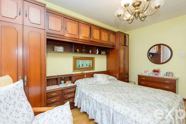 Piso de 3 habitaciones en Oviedo – cocina independiente y excelente potencial — 20