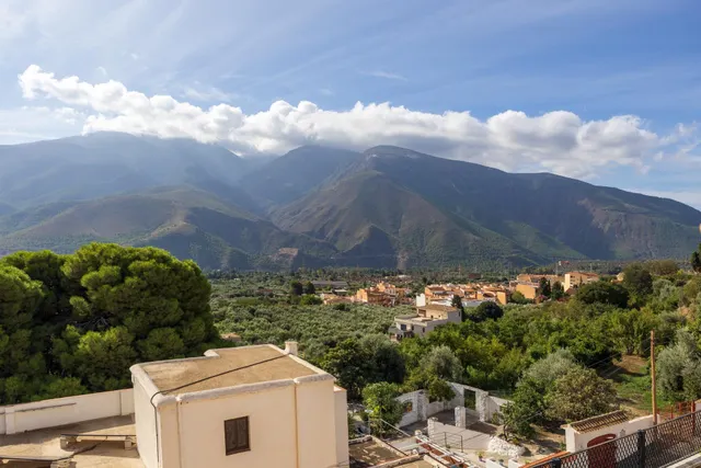 Casa de 6 dormitorios con piscina privada, terrazas y espectaculares vistas en Órgiva – Granada — 14