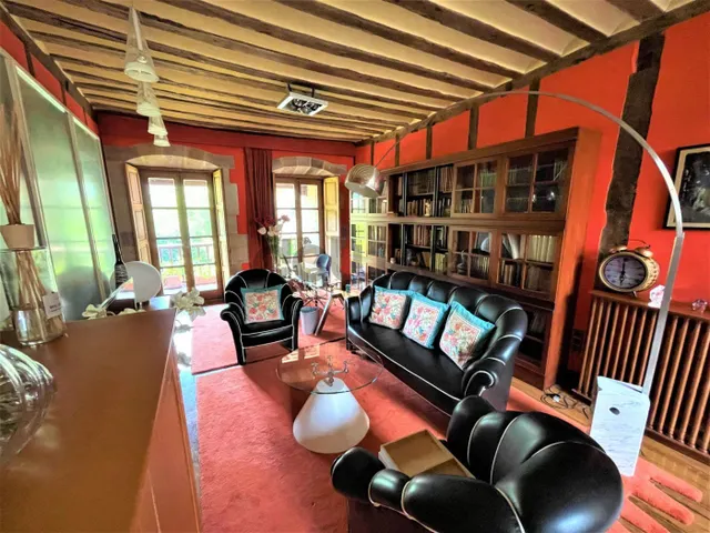 CASONA DE PIEDRA TOTALMENTE RESTAURADA — 31