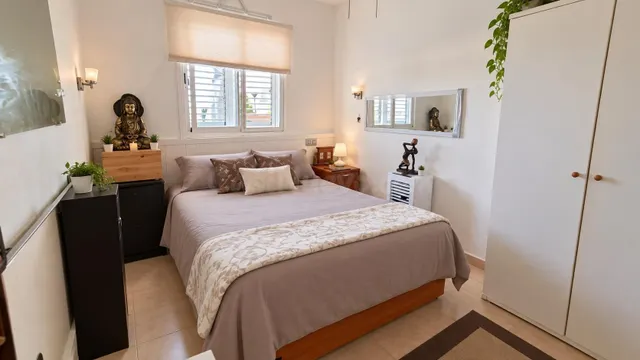 Bungalow con amplia zona exterior y vistas abiertas en Vista Dorada – Sonnenland — 3