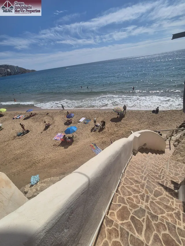 Primerísima línea de la playa de levante, Benidorm! — 35