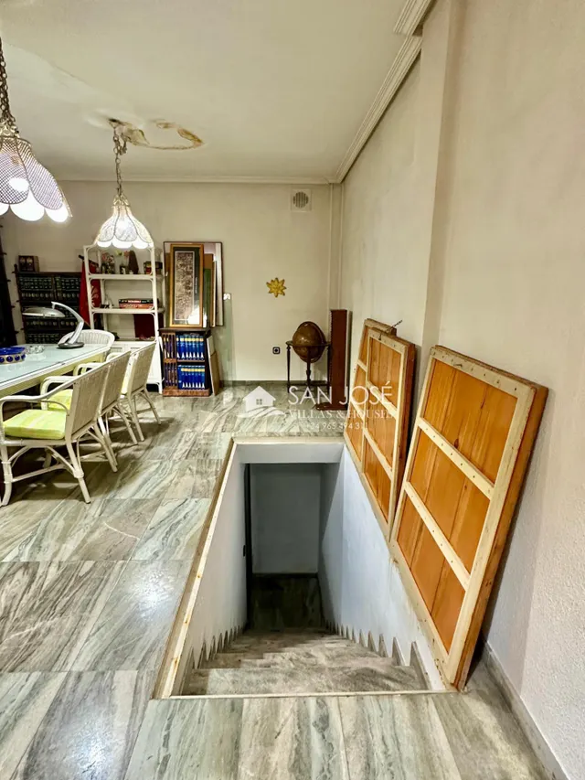 SE VENDE CASA CON PISCINA EN GLORIETA DE NOVELDA. — 43