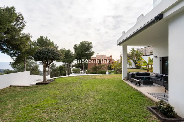 Adosado 6 habitaciones 381m² en venta - Costa del Sol — 46