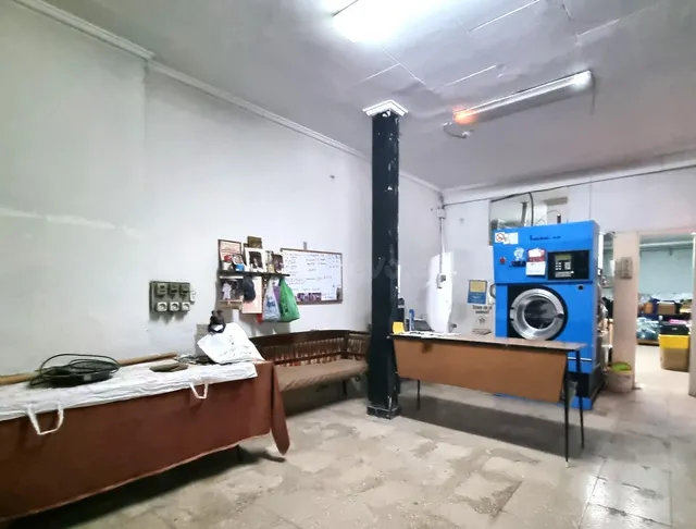 SE VENDE LOCAL COMERCIAL EN MONOVAR (ALICANTE)