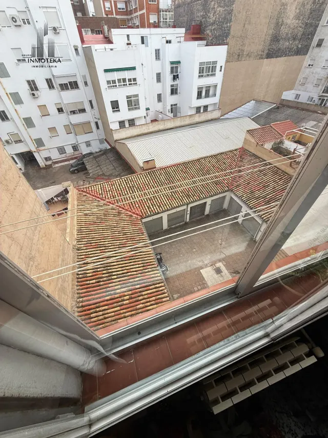 Ref: c139 grupo inmoteka inmobiliaria vende en exclusiva pisazo en zona centro/rosario — 31