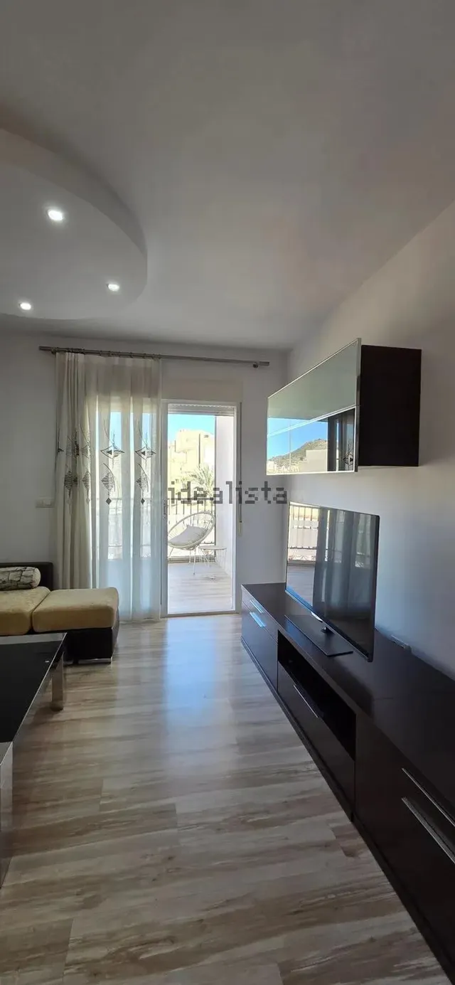 PISO MUY AMPLIO EN EL CENTRO DE MAZARRÓN - foto 5