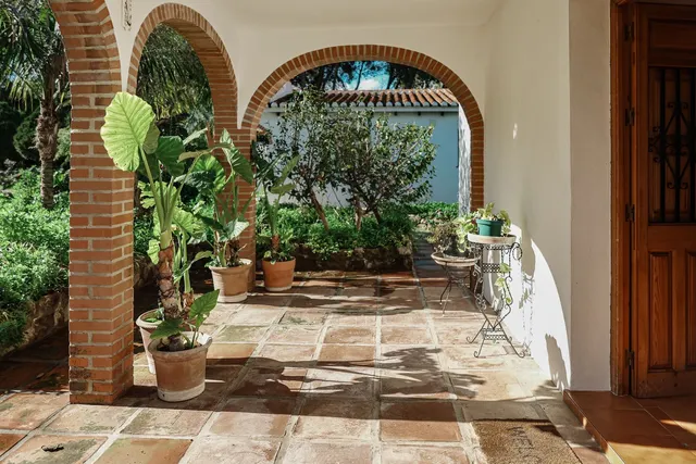 Finca rústica 5 habitaciones 276m² en venta - Conde de Ureña-Gibralfaro — 41