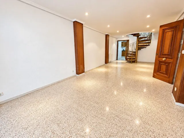 Exclusiva propiedad compuesta por tres fincas en el centro de Xixona — 2