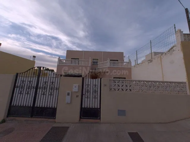 Casa 4 habitaciones 205m² en venta - La Cañada - Costacabana - foto 3