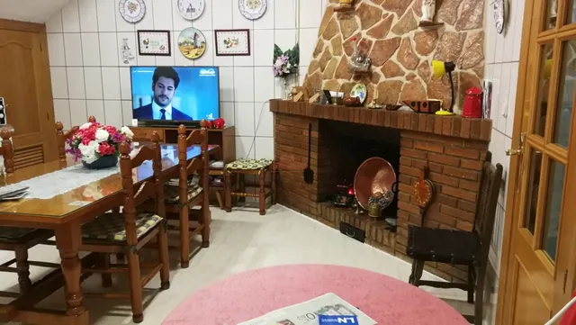 SORPRENDENTE...SE VENDE CASA DE LUJO INDEPENDIENTE, CON LOCAL, A 3 MINUTOS DEL CENTRO DE ALBACETE — 33