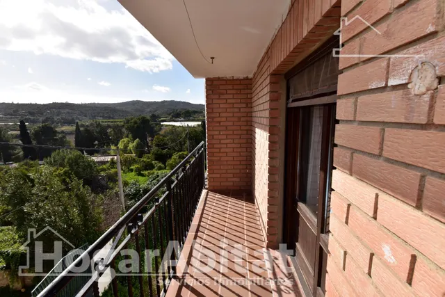 CHALET CON PISCINA, GARAJE Y TERRAZA — 9