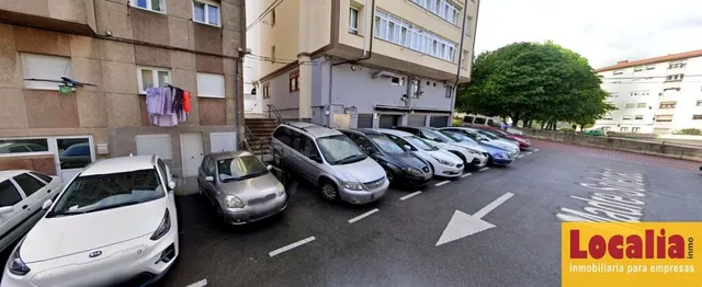 Atractivo y amplio local comercial en Santander. - foto 4