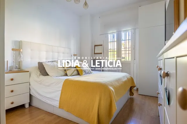 PISO EN ALCALÁ DE GUADAÍRA ZONA CENTRO — 18