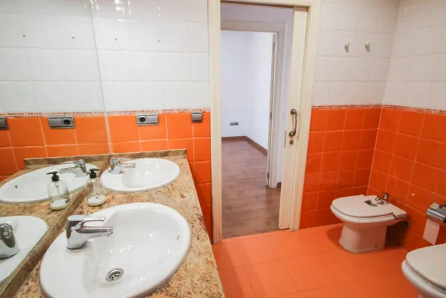 Espectacular Adosado en La Romanilla, Roquetas de Mar por €389,000 — 32