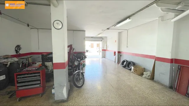 VENTA DE TALLER MECANICO O LOCAL DE 140 M2 CON PUERTA AUTOMATICA, VADO, ventilación Y LUZ NATURAL — 5