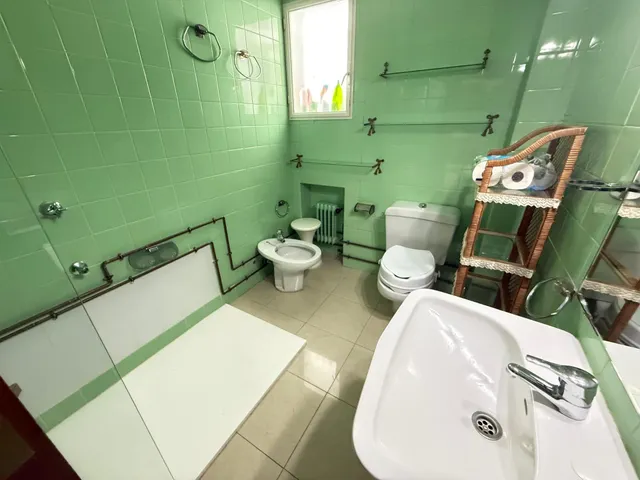 PISO DE LUJO EN BARRIO DE SANTA CRUZ — 36