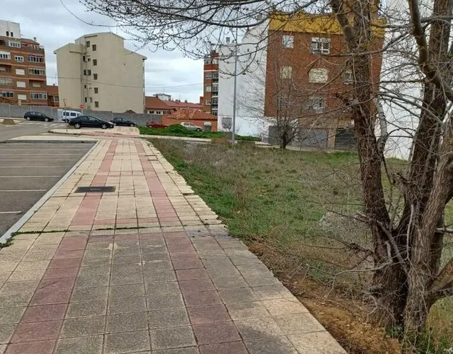 TERRENO URBANO RESIDENCIAL  EN LEON — 2