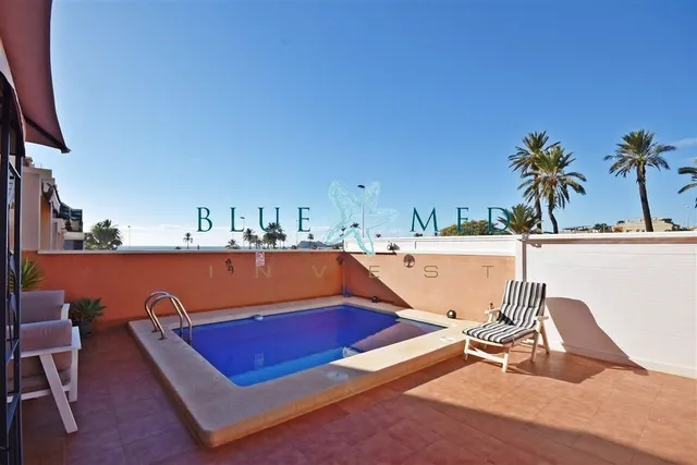 EXCLUSIVO CHALET CON VISTAS AL MAR Y PISCINA PROPIA EN EL AL - foto 4